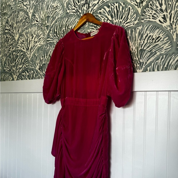 Rhode Pia Velvet Pink Minidress with Puff Sleeves in Women's 6 - Picture 5 of 7